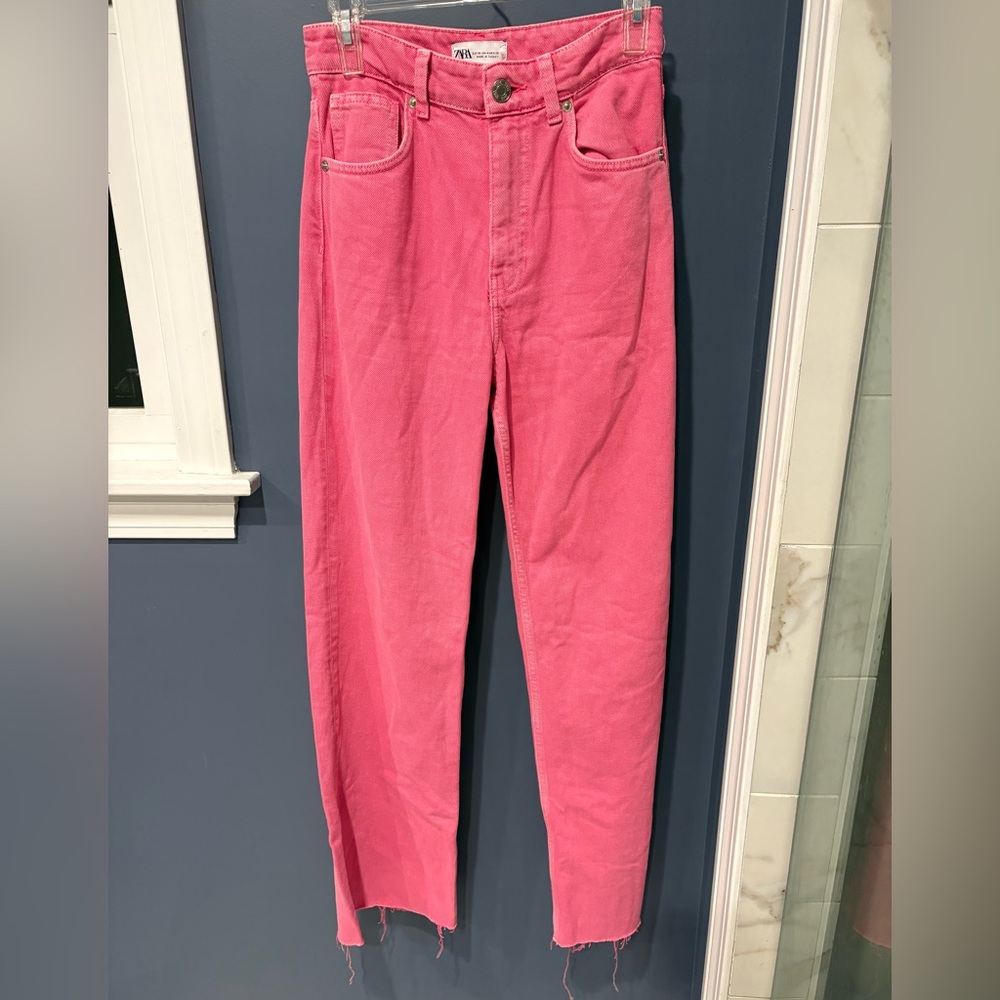 Zara High Rise Wide Leg Raw Hem Pink Jeans size 4